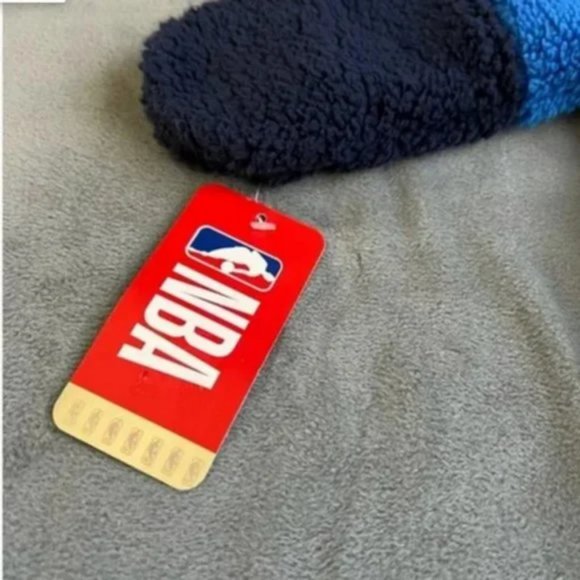 NBA Oklahoma City Thunder Baby Boys' Sherpa Sleeper Blue 18 Months - Picture 3 of 6